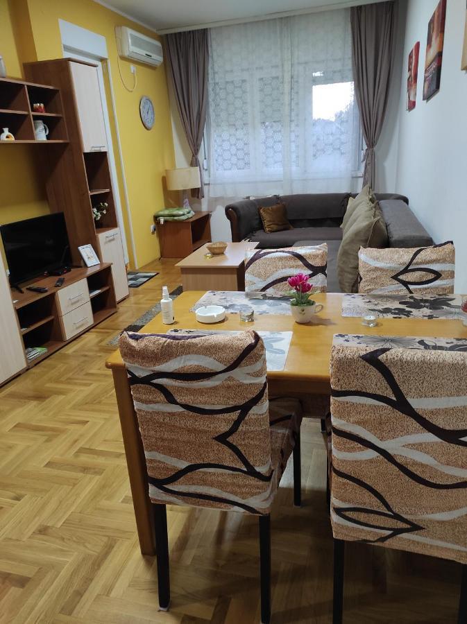 Apartman Marina Sa Garazom Novi Sad Exterior photo