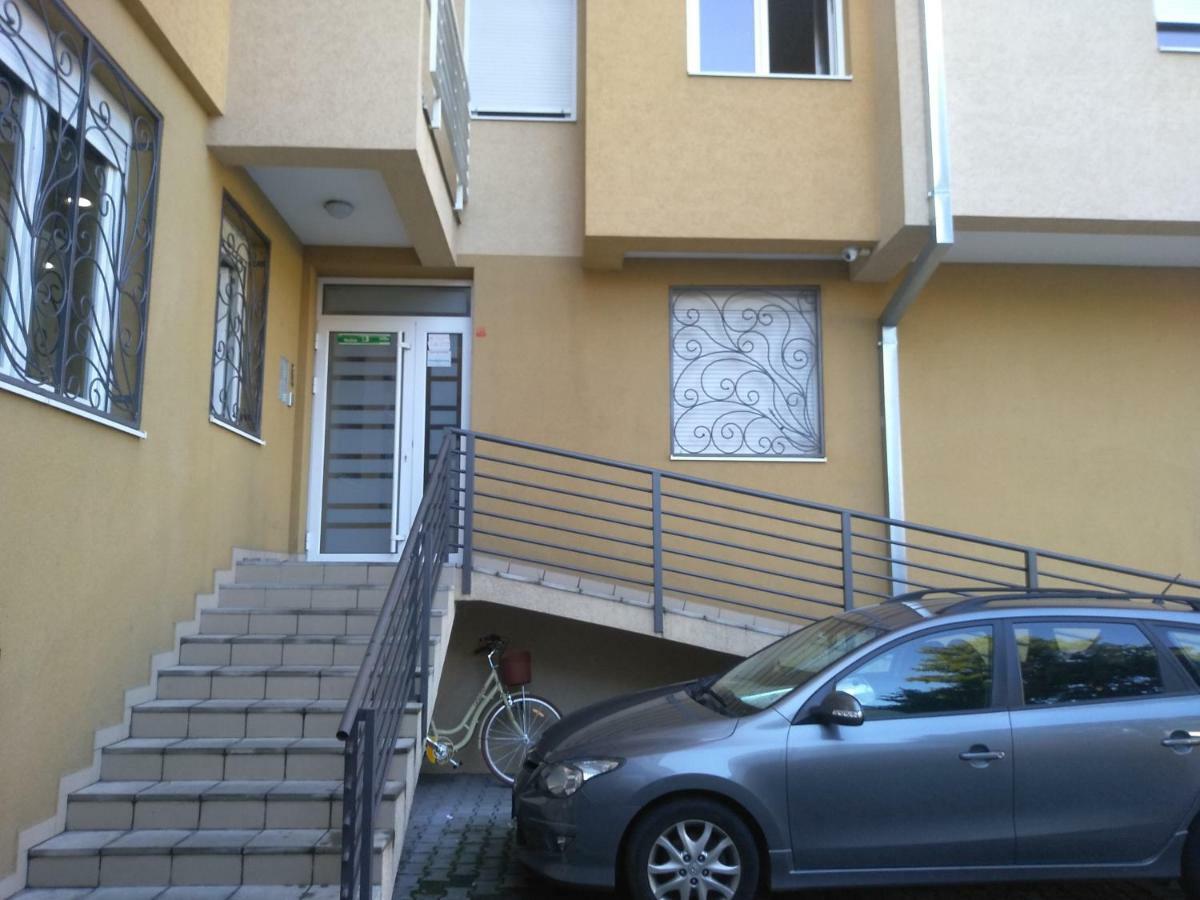 Apartman Marina Sa Garazom Novi Sad Exterior photo