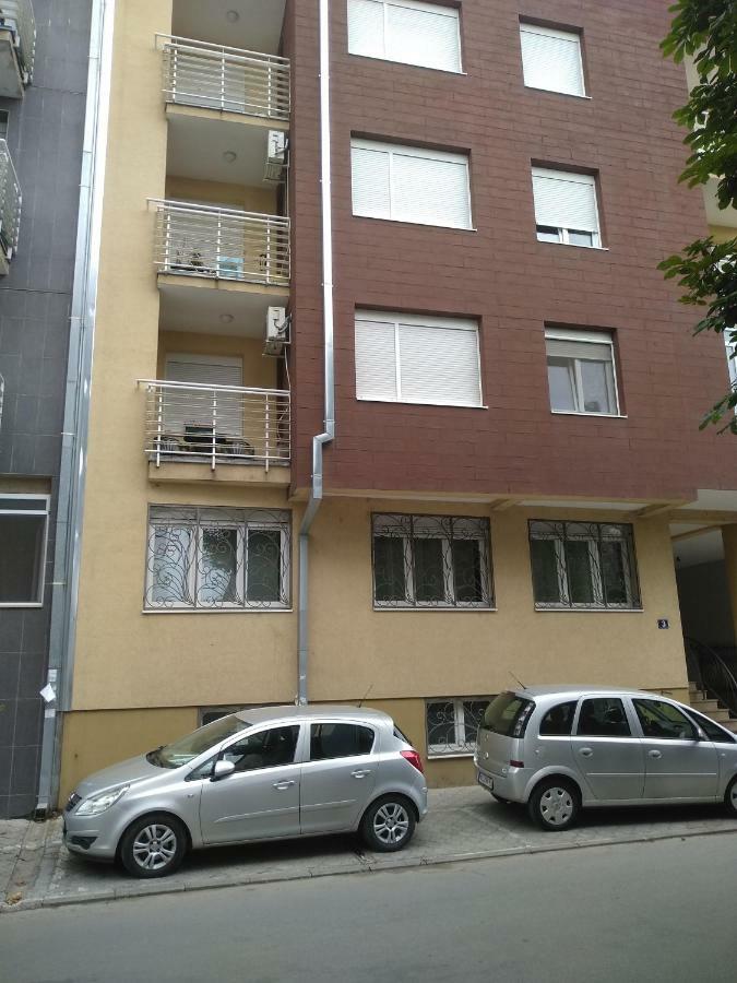 Apartman Marina Sa Garazom Novi Sad Exterior photo