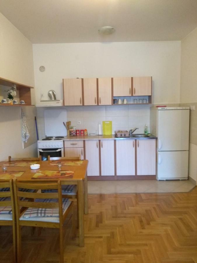 Apartman Marina Sa Garazom Novi Sad Exterior photo