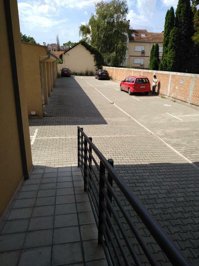 Apartman Marina Sa Garazom Novi Sad Exterior photo