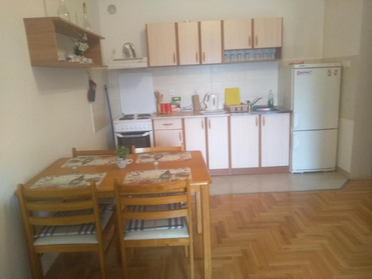 Apartman Marina Sa Garazom Novi Sad Exterior photo